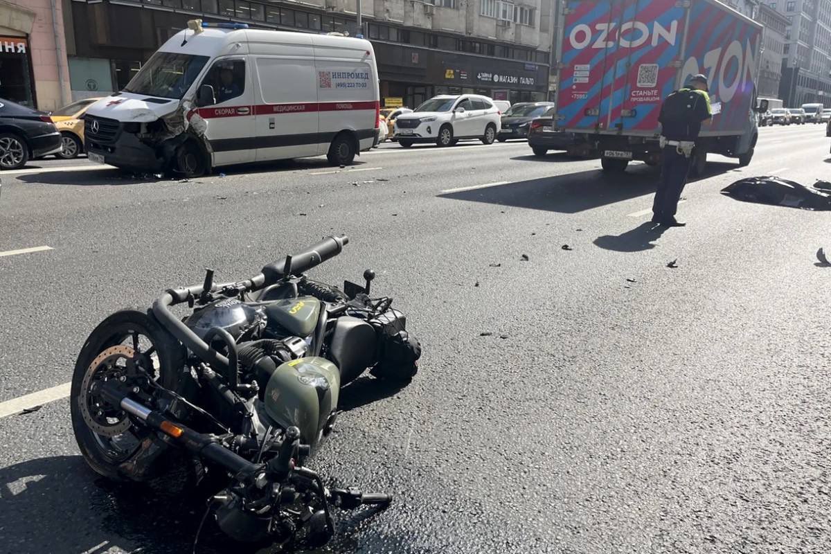1378302397792295