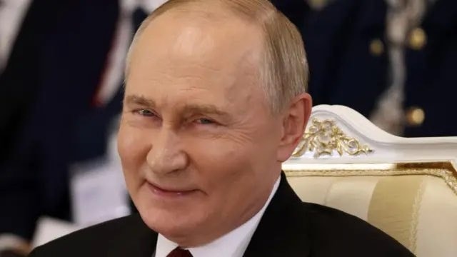 990102876612251