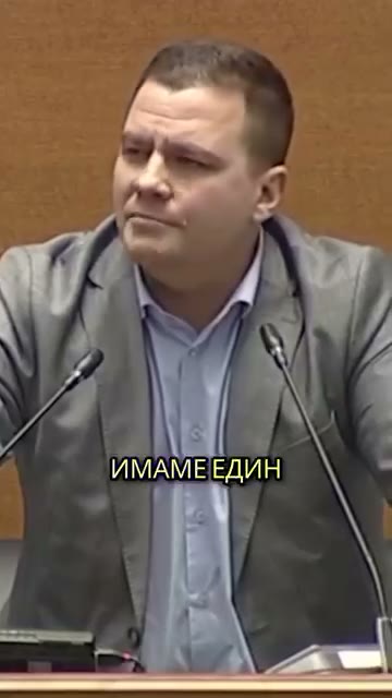 poster-1135126898820493